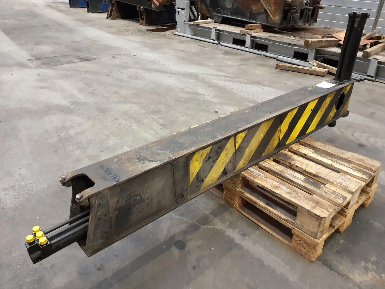 Liebherr LTM 1035-2 sliding beam complete - 悬挂系统 适用于 起重机:图3 Liebherr LTM 1035-2 sliding beam complete - 悬挂系统 适用于 起重机:图3