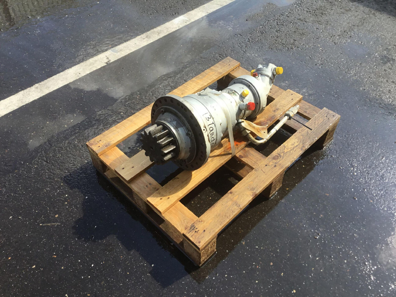 Liebherr LTM 1045-3.1 slew gear - 回转马达 适用于 移动式起重机:图2 Liebherr LTM 1045-3.1 slew gear - 回转马达 适用于 移动式起重机:图2