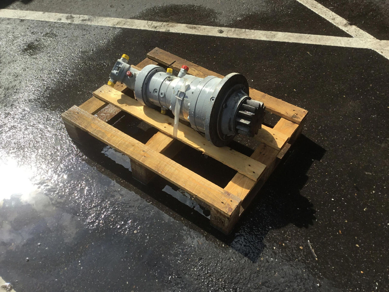 Liebherr LTM 1045-3.1 slew gear - 回转马达 适用于 移动式起重机:图3 Liebherr LTM 1045-3.1 slew gear - 回转马达 适用于 移动式起重机:图3