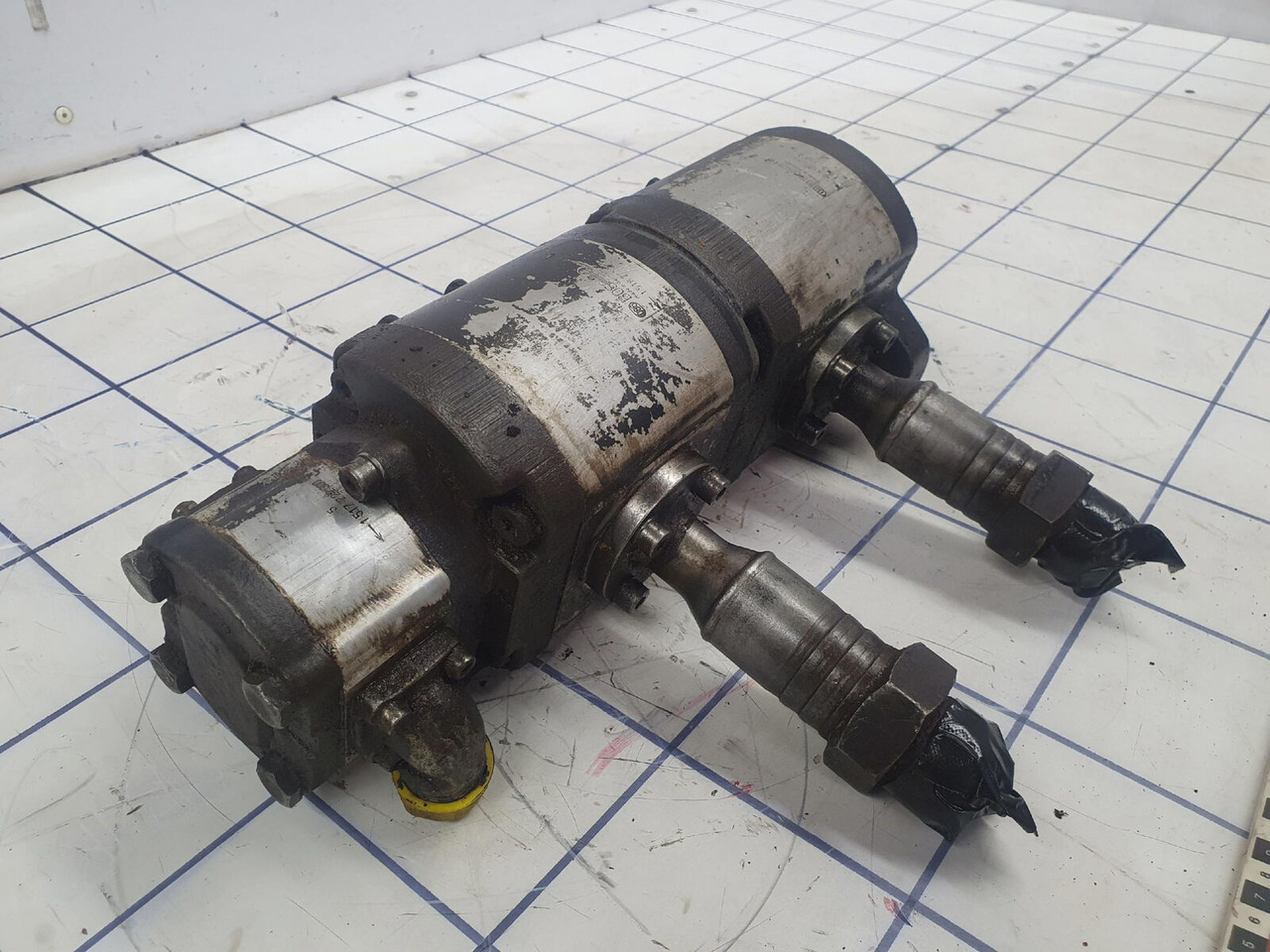 Liebherr LTM 1050-1 TRIPLE GEAR PUMP - 液压泵 适用于 移动式起重机:图3 Liebherr LTM 1050-1 TRIPLE GEAR PUMP - 液压泵 适用于 移动式起重机:图3