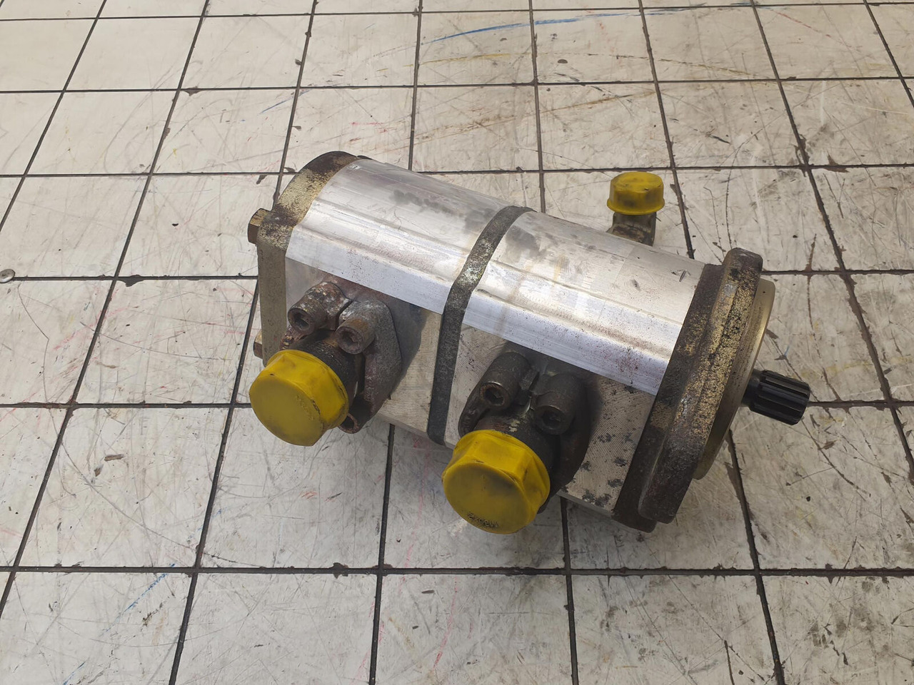 Liebherr LTM 1070-4.1 TWO-STAGE PUMP - 液压泵 适用于 移动式起重机:图4 Liebherr LTM 1070-4.1 TWO-STAGE PUMP - 液压泵 适用于 移动式起重机:图4