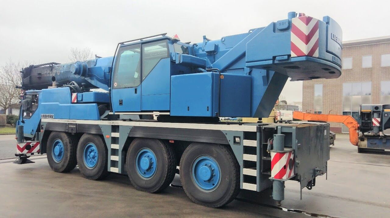 Liebherr LTM 1070-4.1 - 移动式起重机:图4 Liebherr LTM 1070-4.1 - 移动式起重机:图4