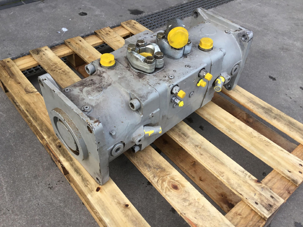 Liebherr Liebherr LTM 1400-7.1 variable pump A20 - 液压泵 适用于 移动式起重机:图1 Liebherr Liebherr LTM 1400-7.1 variable pump A20 - 液压泵 适用于 移动式起重机:图1
