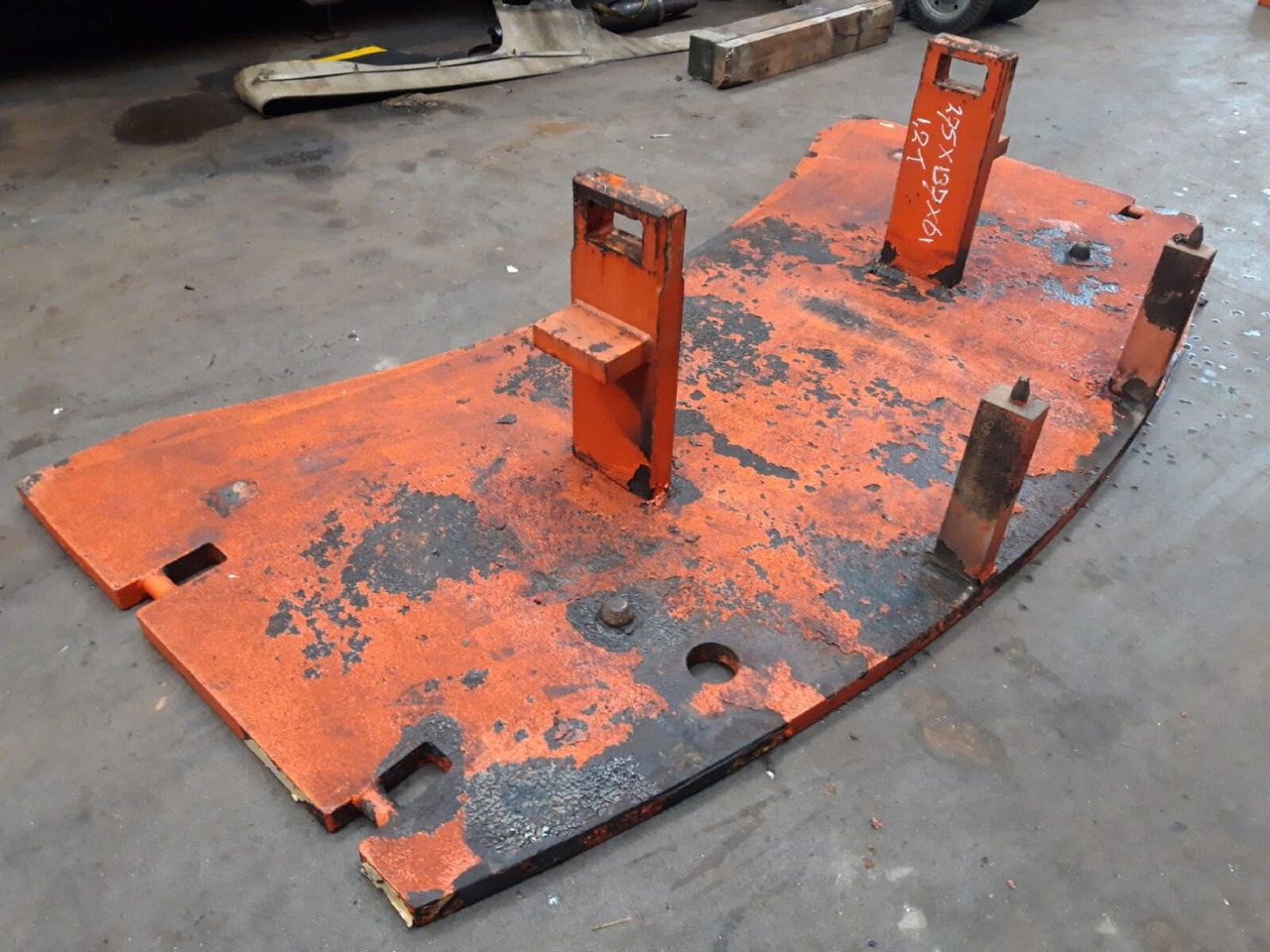 Terex AC 205 counterweight 1,2 ton - 对重装置 适用于 移动式起重机:图3 Terex AC 205 counterweight 1,2 ton - 对重装置 适用于 移动式起重机:图3