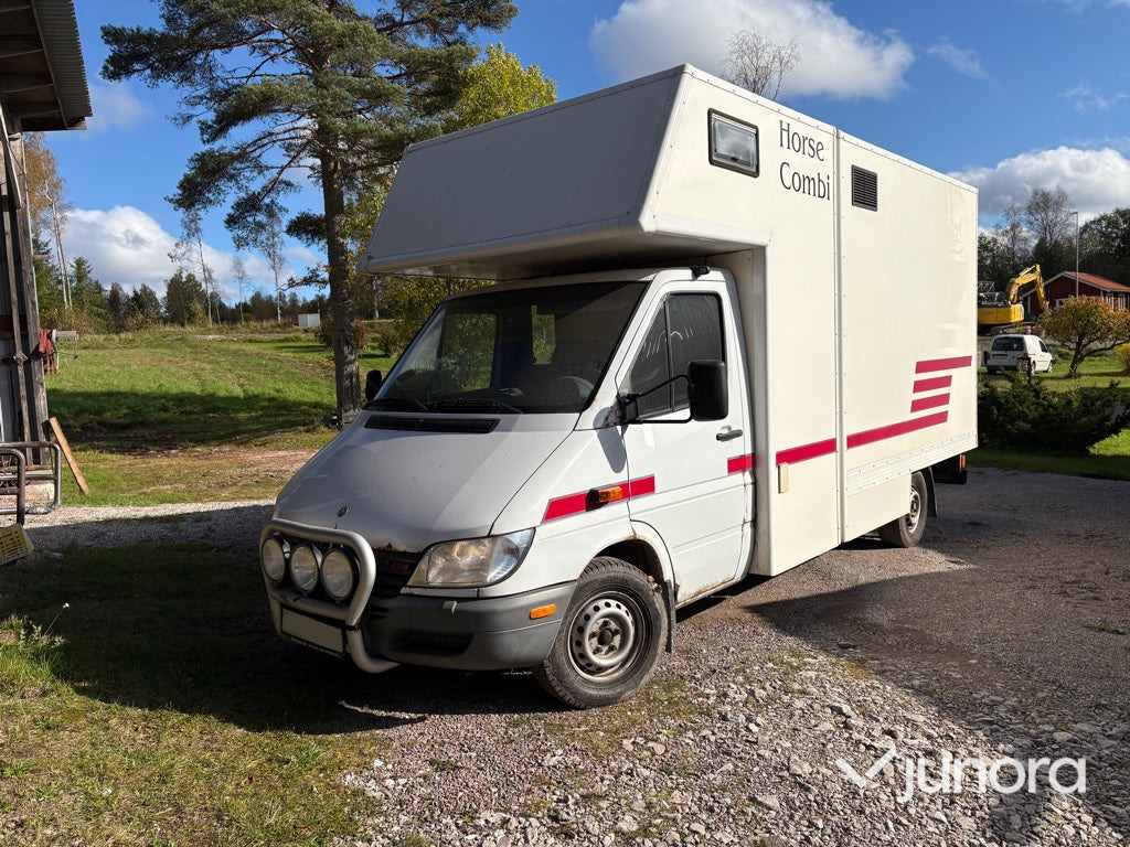 Hästtransport - Mercedes-Benz, 316 CDI - 马匹运输车:图1 Hästtransport - Mercedes-Benz, 316 CDI - 马匹运输车:图1