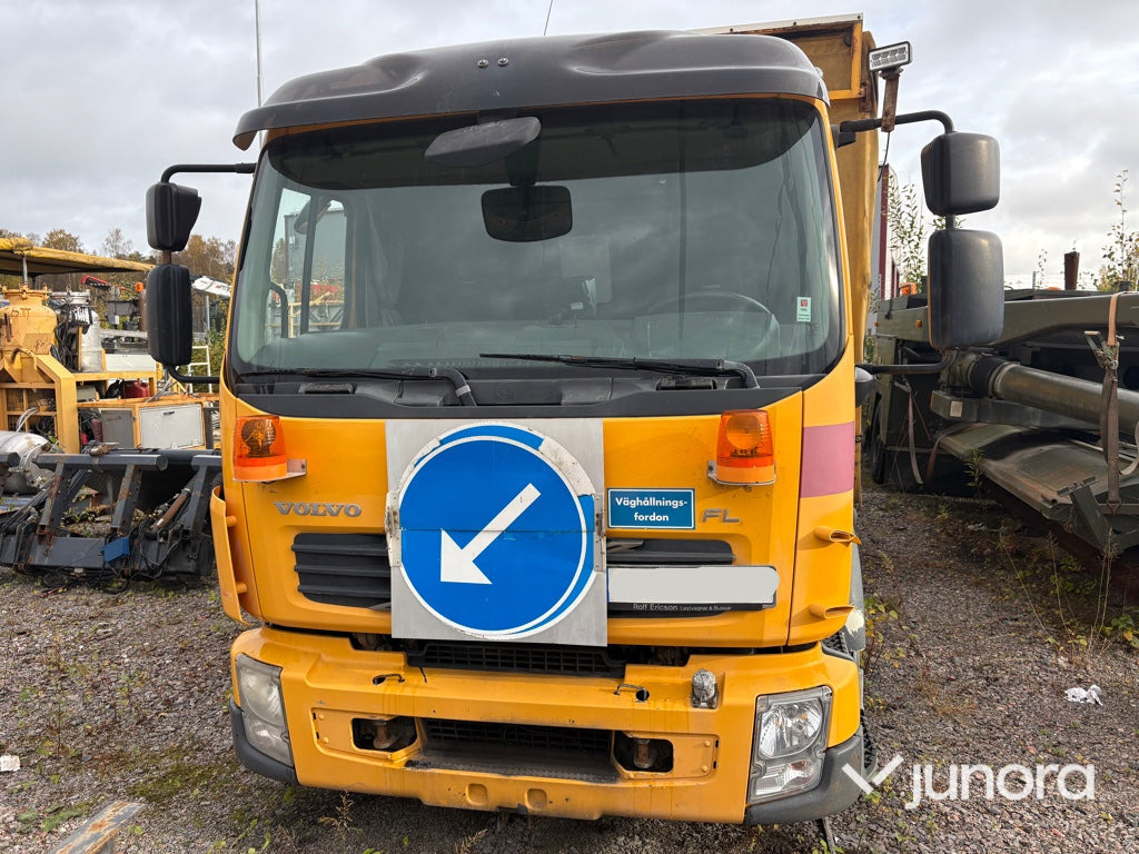 Lastbil - Volvo FLL 240-280 HP 42R - 侧帘卡车, 市政/ 专用车辆:图2 Lastbil - Volvo FLL 240-280 HP 42R - 侧帘卡车, 市政/ 专用车辆:图2