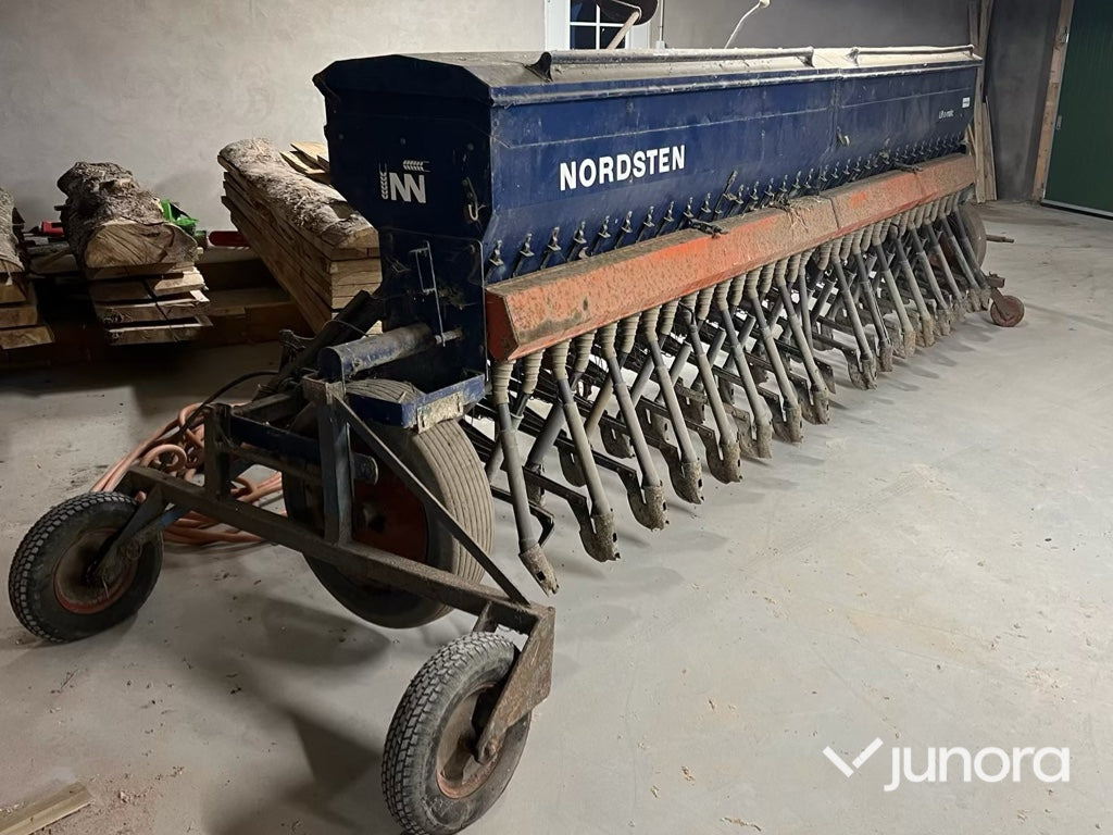 Såmaskin - Lift-o-Matic CLB 400 - 条播机:图2 Såmaskin - Lift-o-Matic CLB 400 - 条播机:图2