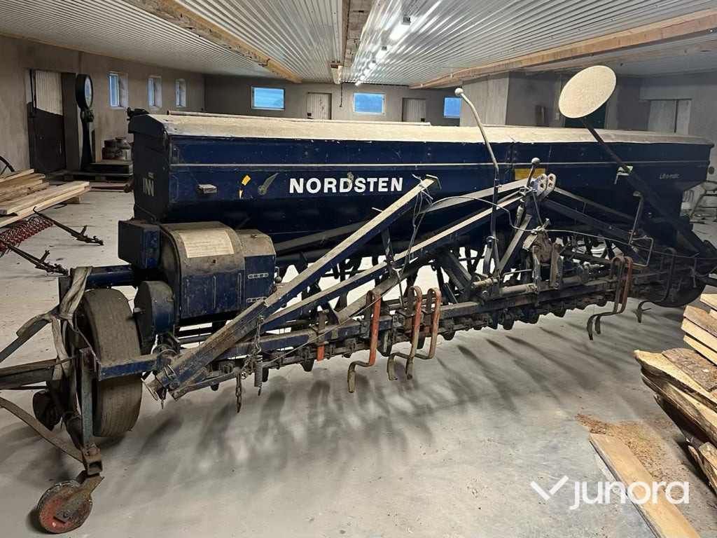 Såmaskin - Lift-o-Matic CLB 400 - 条播机:图3 Såmaskin - Lift-o-Matic CLB 400 - 条播机:图3