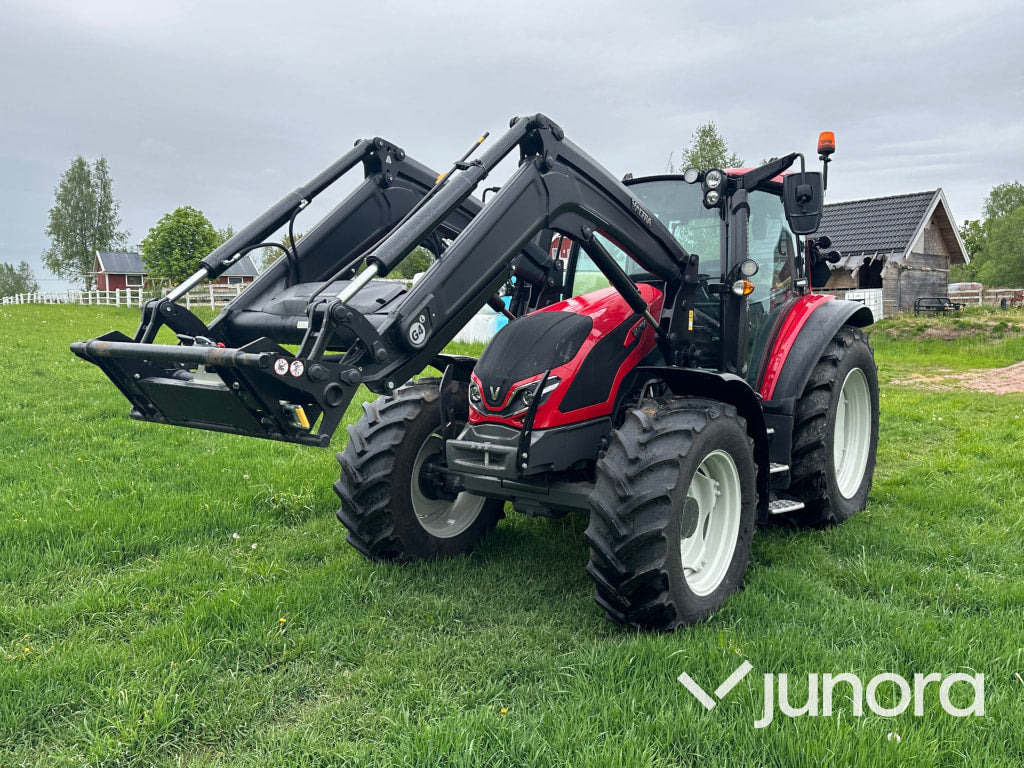 Valtra G 125 E Versu med lastare - 拖拉机:图1 Valtra G 125 E Versu med lastare - 拖拉机:图1