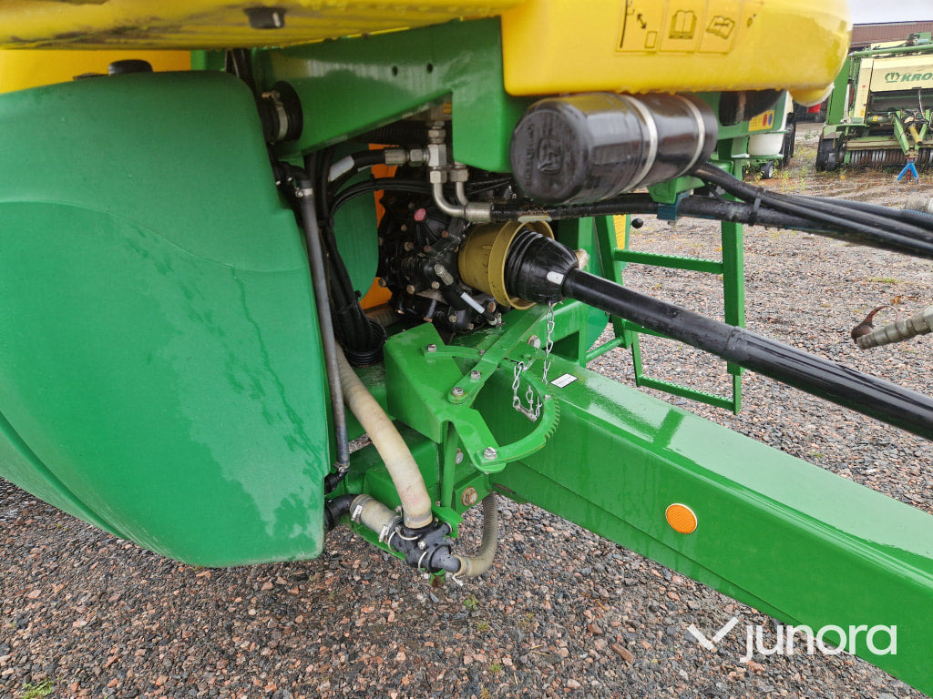 Växtskyddsspruta - John Deere M740i - 牵引式喷雾机:图5 Växtskyddsspruta - John Deere M740i - 牵引式喷雾机:图5