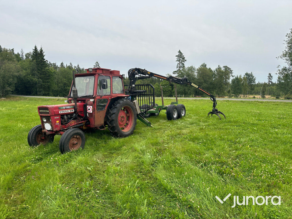 Volvo Bm 430 med farma skogsvagn - 拖拉机:图1 Volvo Bm 430 med farma skogsvagn - 拖拉机:图1
