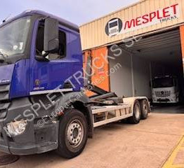 Mercedes Actros 2842 - 吊钩升降车:图1 Mercedes Actros 2842 - 吊钩升降车:图1