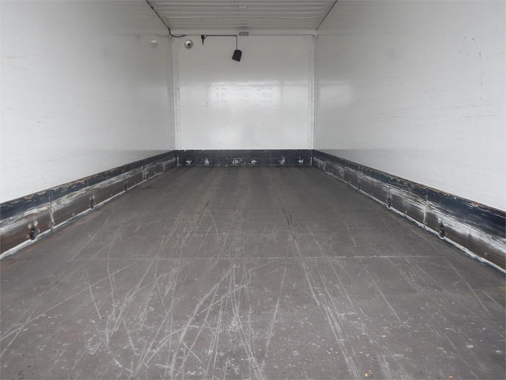 封闭厢式半拖车 7450 mm med rulleport:图10 封闭厢式半拖车 7450 mm med rulleport:图10