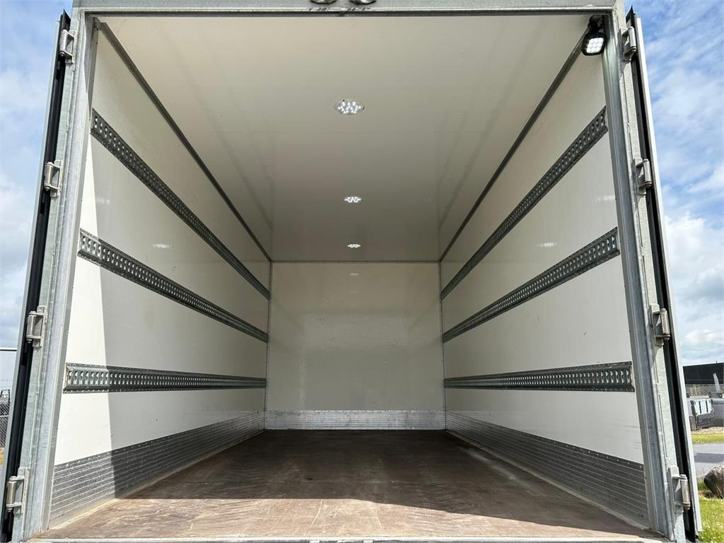 厢式卡车 MAN TGL 8-220 4x2 BL incl. 2 stk veksellad:图6 厢式卡车 MAN TGL 8-220 4x2 BL incl. 2 stk veksellad:图6