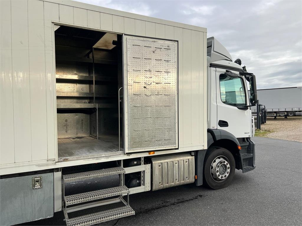 Mercedes-Benz Antos 1824 LnR - 厢式卡车:图3 Mercedes-Benz Antos 1824 LnR - 厢式卡车:图3