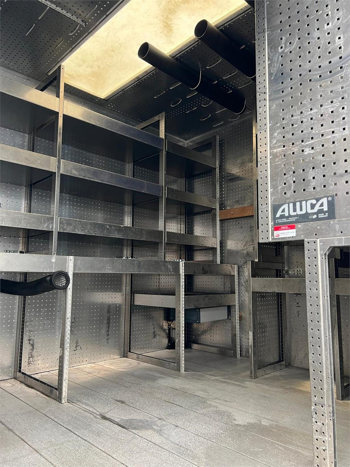 Mercedes-Benz Antos 1824 LnR  - 厢式卡车:图5 Mercedes-Benz Antos 1824 LnR  - 厢式卡车:图5