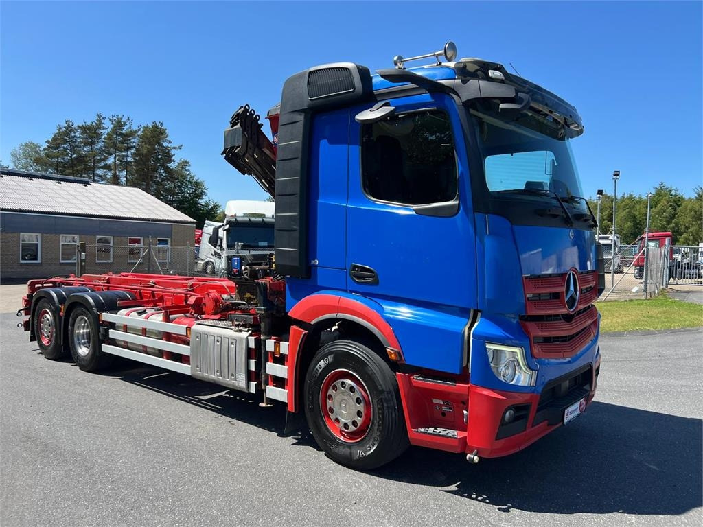 Mercedes-Benz Antos 2545 - HMF 1520K-RCkran  - 箕斗装载车:图2 Mercedes-Benz Antos 2545 - HMF 1520K-RCkran  - 箕斗装载车:图2