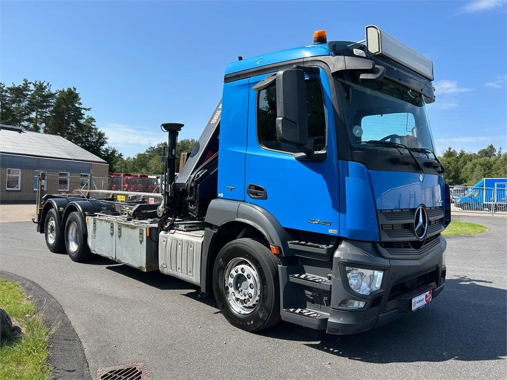 Mercedes-Benz Antos 2546 - Hiab 192 E kran - 箕斗装载车:图2 Mercedes-Benz Antos 2546 - Hiab 192 E kran - 箕斗装载车:图2