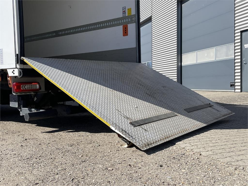 Renault D280 Premium - 厢式卡车:图3 Renault D280 Premium - 厢式卡车:图3