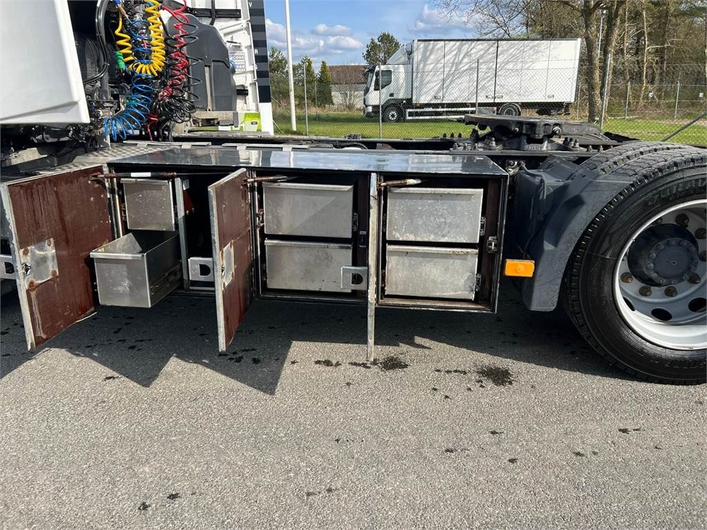 Volvo FH460 4x2 x-low mega - 牵引车:图4 Volvo FH460 4x2 x-low mega - 牵引车:图4