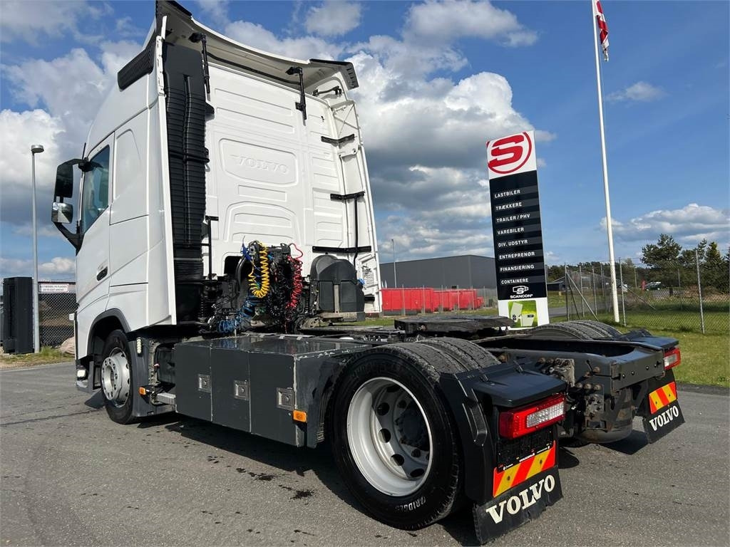 Volvo FH460 4x2 x-low mega - 牵引车:图2 Volvo FH460 4x2 x-low mega - 牵引车:图2