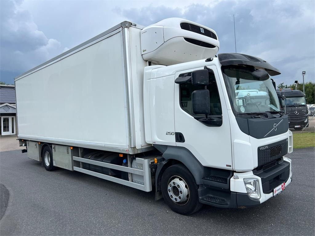 Volvo FL 250 16 ton  - 冷藏车:图2 Volvo FL 250 16 ton  - 冷藏车:图2