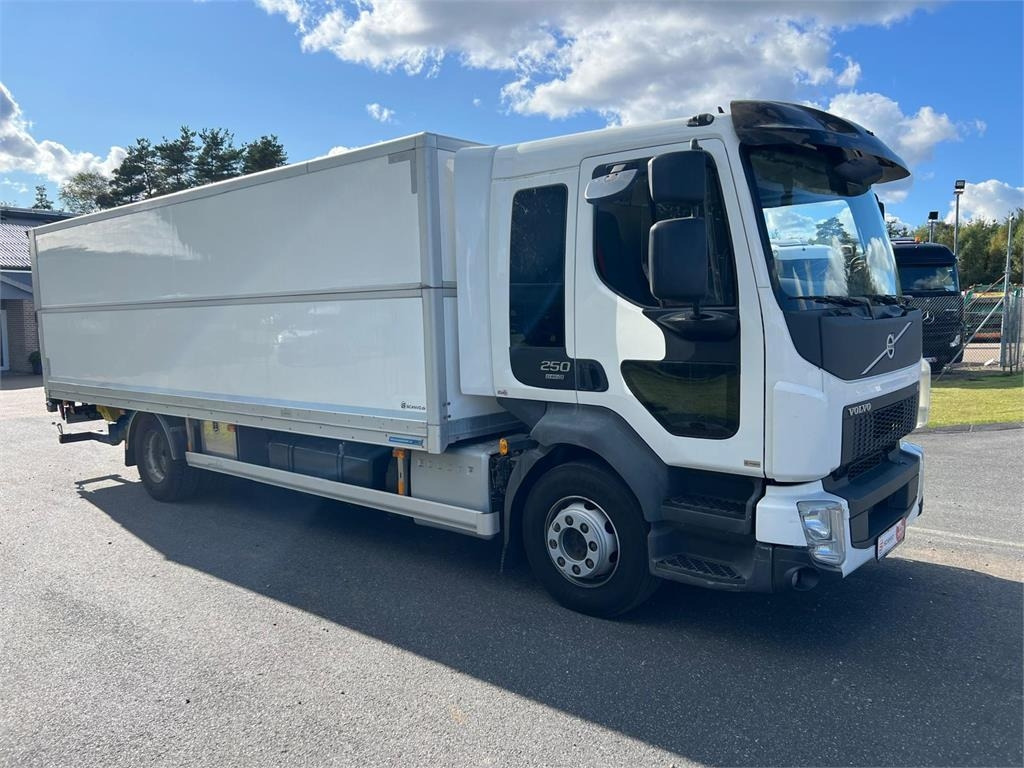 Volvo FL 250 16 ton  - 厢式卡车:图3 Volvo FL 250 16 ton  - 厢式卡车:图3
