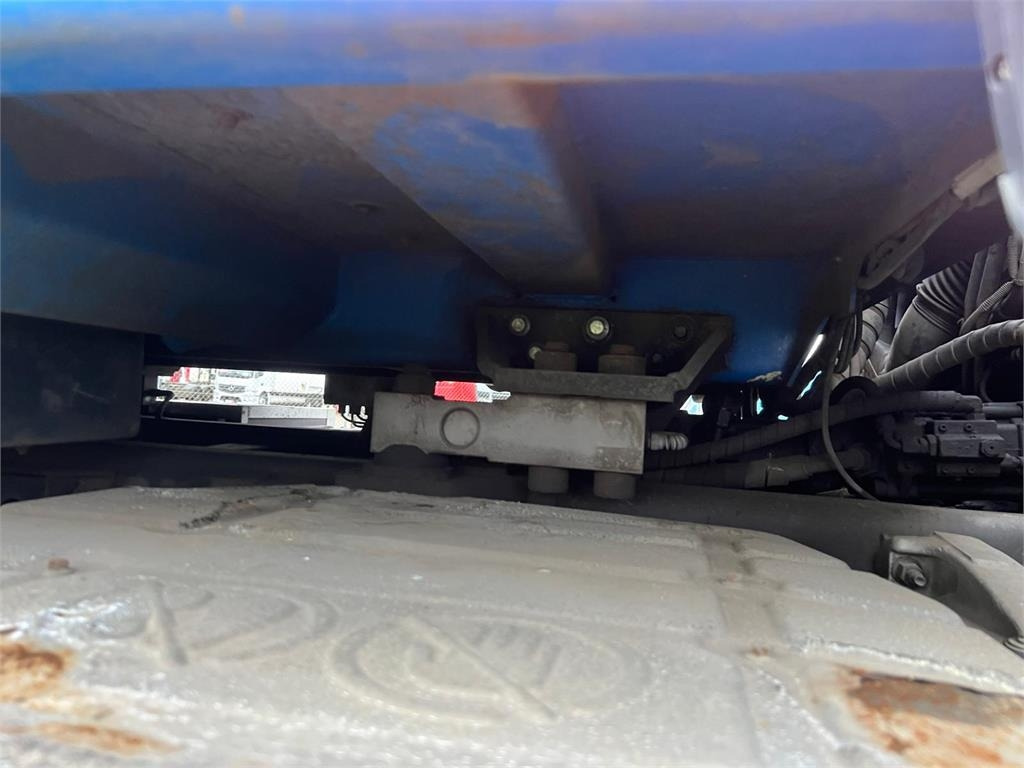 Volvo FM420 8x2*6 Trippel NTM 25m3 - 垃圾车:图4 Volvo FM420 8x2*6 Trippel NTM 25m3 - 垃圾车:图4