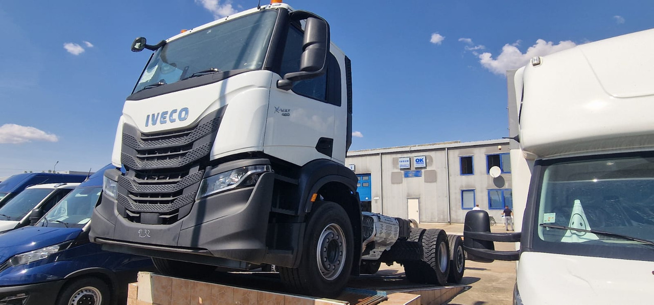IVECO - PALFINGER AD280X48 + PALFINGER HT20SLD - 吊钩升降车, 起重车:图1 IVECO - PALFINGER AD280X48 + PALFINGER HT20SLD - 吊钩升降车, 起重车:图1