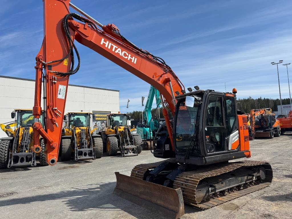 Hitachi ZX 135 USBL-7 Puskulevy - 履带式挖掘机:图2 Hitachi ZX 135 USBL-7 Puskulevy - 履带式挖掘机:图2