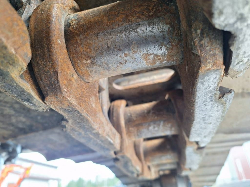 履带式挖掘机 Hitachi ZX225USLC-5 PYÖRITTÄJÄLLÄ：图12