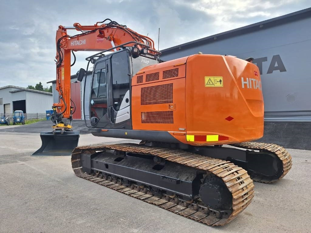Hitachi ZX225USLC-5 PYÖRITTÄJÄLLÄ - 履带式挖掘机:图2 Hitachi ZX225USLC-5 PYÖRITTÄJÄLLÄ - 履带式挖掘机:图2