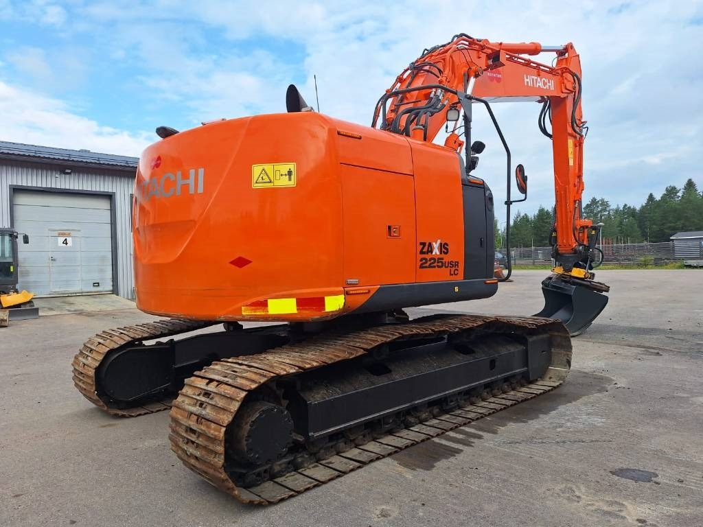 Hitachi ZX225USLC-5 PYÖRITTÄJÄLLÄ - 履带式挖掘机:图4 Hitachi ZX225USLC-5 PYÖRITTÄJÄLLÄ - 履带式挖掘机:图4