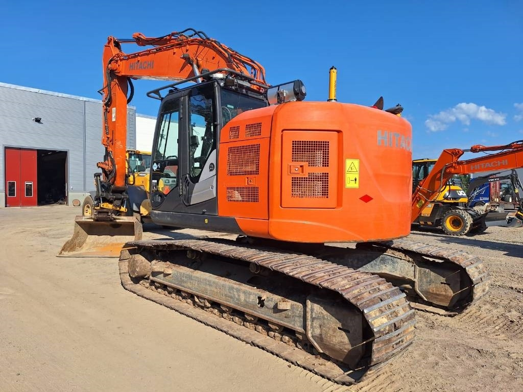 Hitachi ZX225USLC-5  - 履带式挖掘机:图5 Hitachi ZX225USLC-5  - 履带式挖掘机:图5