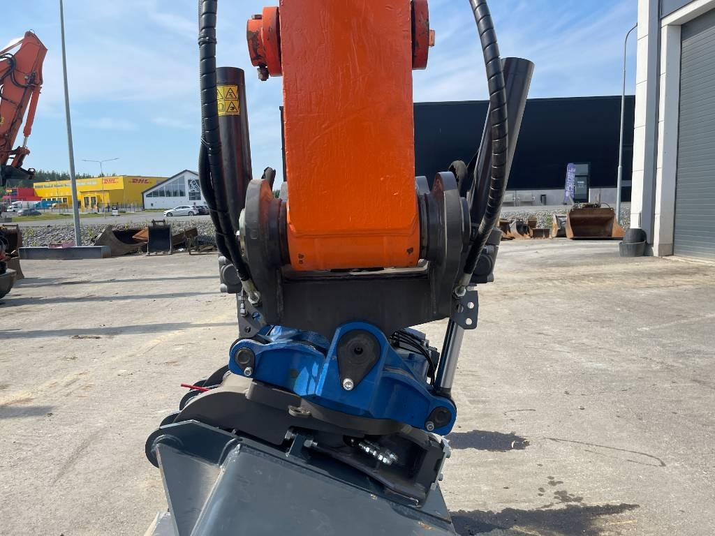 Hitachi ZX225USLC-6 PYÖRITTÄJÄLLÄ  租赁 Hitachi ZX225USLC-6 PYÖRITTÄJÄLLÄ：图10