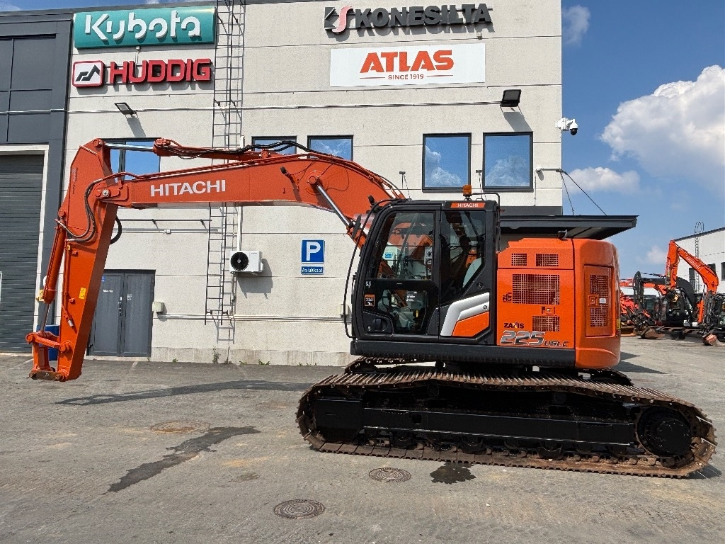 Hitachi ZX225USLC-7 - 履带式挖掘机:图1 Hitachi ZX225USLC-7 - 履带式挖掘机:图1