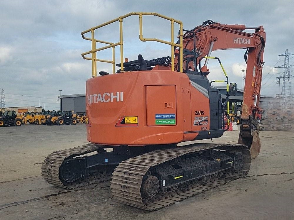 Hitachi ZX225USLC-7 - 履带式挖掘机:图3 Hitachi ZX225USLC-7 - 履带式挖掘机:图3