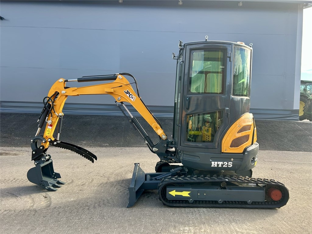 JPC HT25 HYTILLÄ - 小型挖掘机:图1 JPC HT25 HYTILLÄ - 小型挖掘机:图1