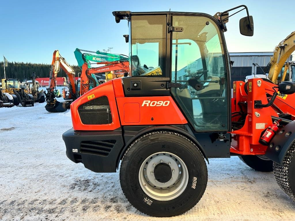 Kubota R090 Auravarustuksella uusi - 轮式装载机:图5 Kubota R090 Auravarustuksella uusi - 轮式装载机:图5