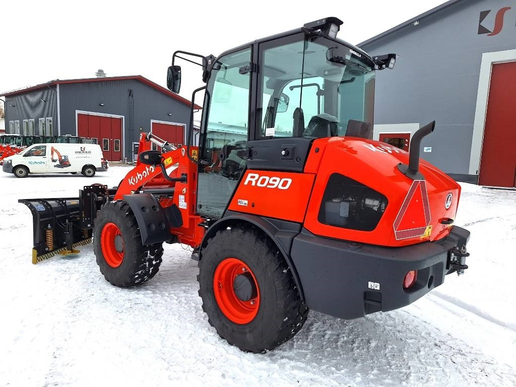 Kubota R090 TALVIPAKETILLA - 轮式装载机:图3 Kubota R090 TALVIPAKETILLA - 轮式装载机:图3
