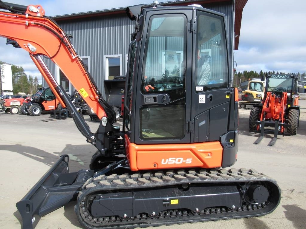Kubota U50-5 UUTUUS! KOEAJA!! - 小型挖掘机:图2 Kubota U50-5 UUTUUS! KOEAJA!! - 小型挖掘机:图2