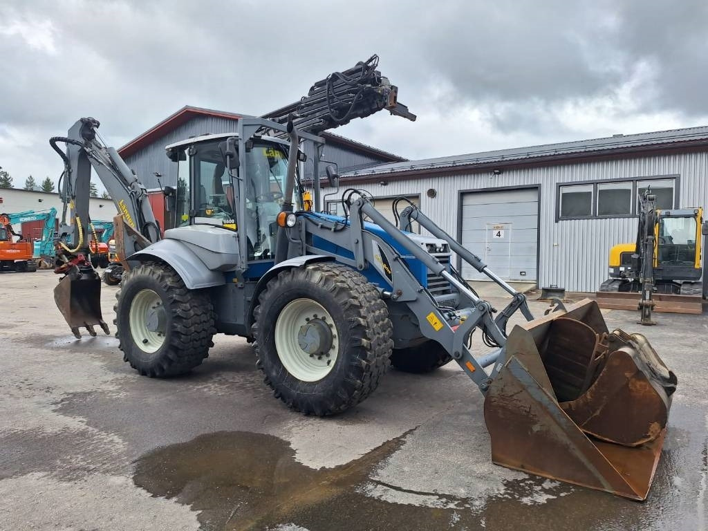 Lännen 8600G NOSTIN, HENKILÖKORI, PYÖRITTÄJÄ YM. - 反铲装载机:图5 Lännen 8600G NOSTIN, HENKILÖKORI, PYÖRITTÄJÄ YM. - 反铲装载机:图5