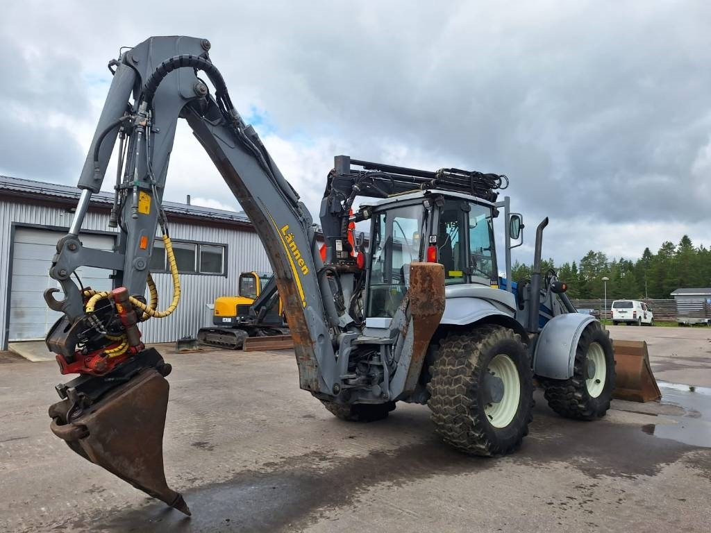 Lännen 8600G NOSTIN, HENKILÖKORI, PYÖRITTÄJÄ YM. - 反铲装载机:图3 Lännen 8600G NOSTIN, HENKILÖKORI, PYÖRITTÄJÄ YM. - 反铲装载机:图3