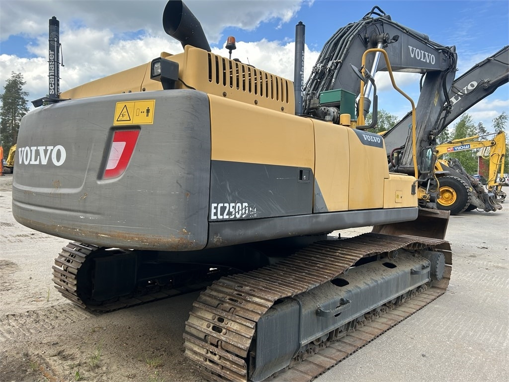 Volvo EC250DNL PYÖRITTÄJÄLLÄ - 履带式挖掘机:图5 Volvo EC250DNL PYÖRITTÄJÄLLÄ - 履带式挖掘机:图5