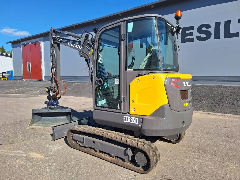 Volvo EC35D PYÖRITTÄJÄLLÄ  - 小型挖掘机:图2 Volvo EC35D PYÖRITTÄJÄLLÄ  - 小型挖掘机:图2