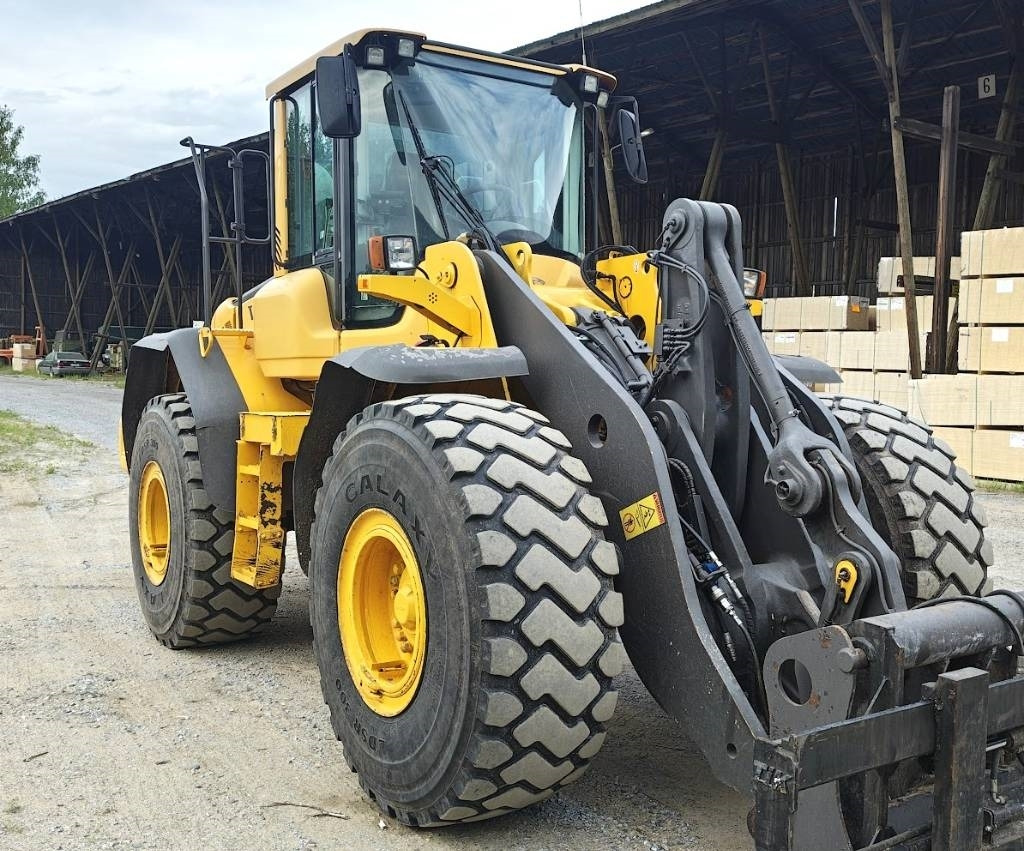 Volvo L120F RASVARI YM. - 轮式装载机:图3 Volvo L120F RASVARI YM. - 轮式装载机:图3