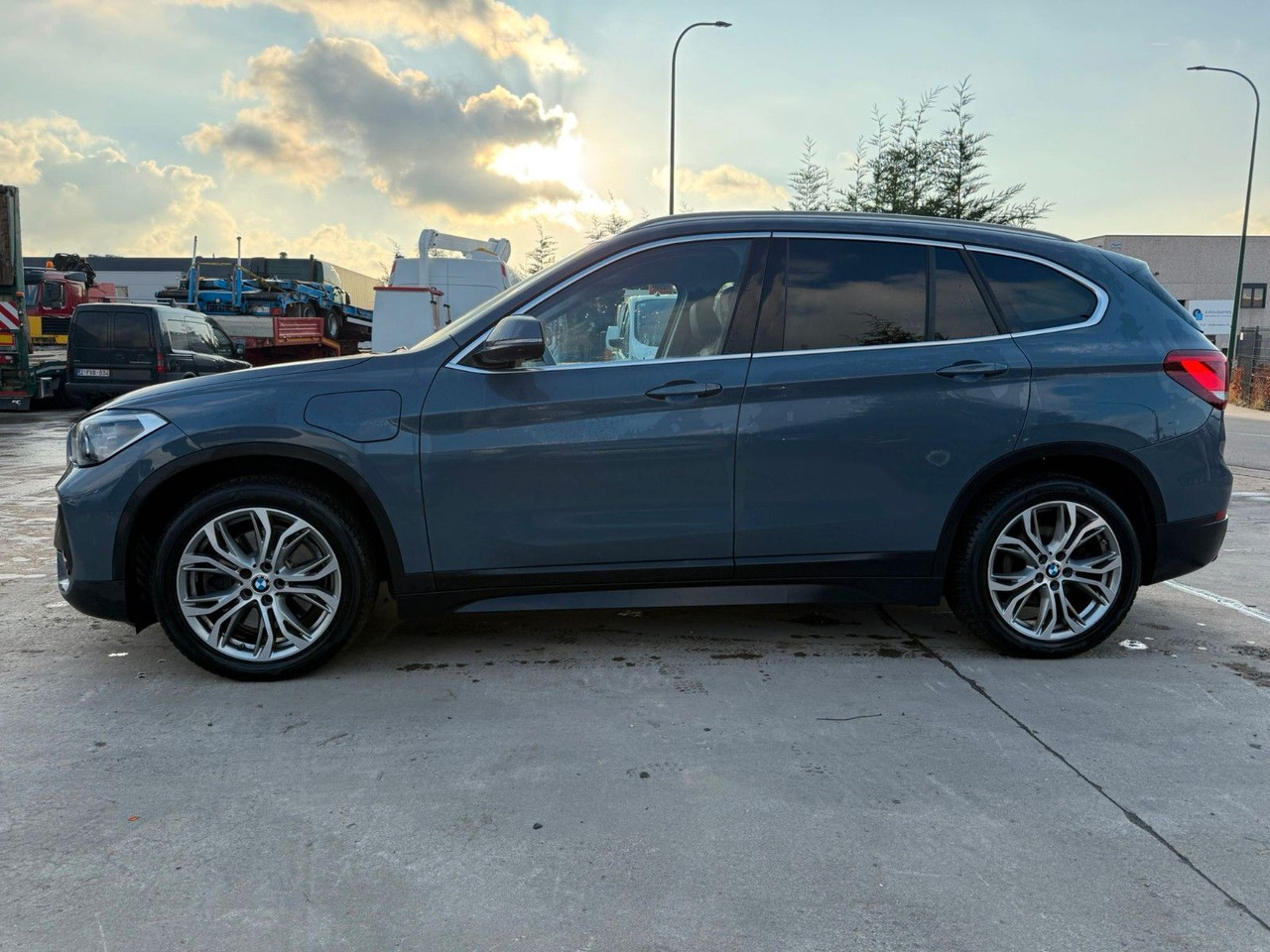 BMW X1 xDrive25e. EXP €11 900. - 越野车:图5 BMW X1 xDrive25e. EXP €11 900. - 越野车:图5