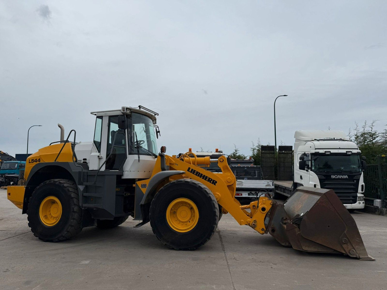 Liebherr L544. Hochkippschauffel. - 轮式装载机:图4 Liebherr L544. Hochkippschauffel. - 轮式装载机:图4