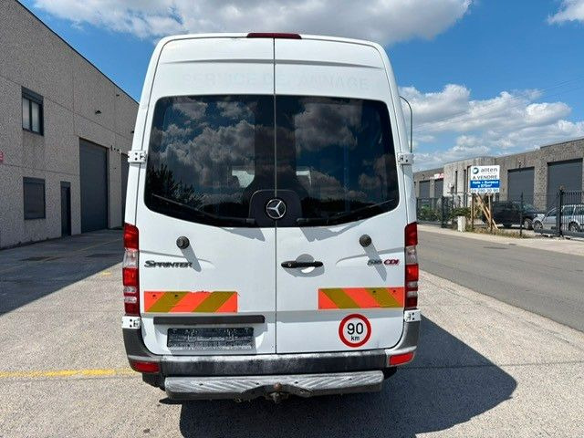 Mercedes-Benz Sprinter 516CDI. L3H3. EU5. - 无侧窗厢式货车:图4 Mercedes-Benz Sprinter 516CDI. L3H3. EU5. - 无侧窗厢式货车:图4