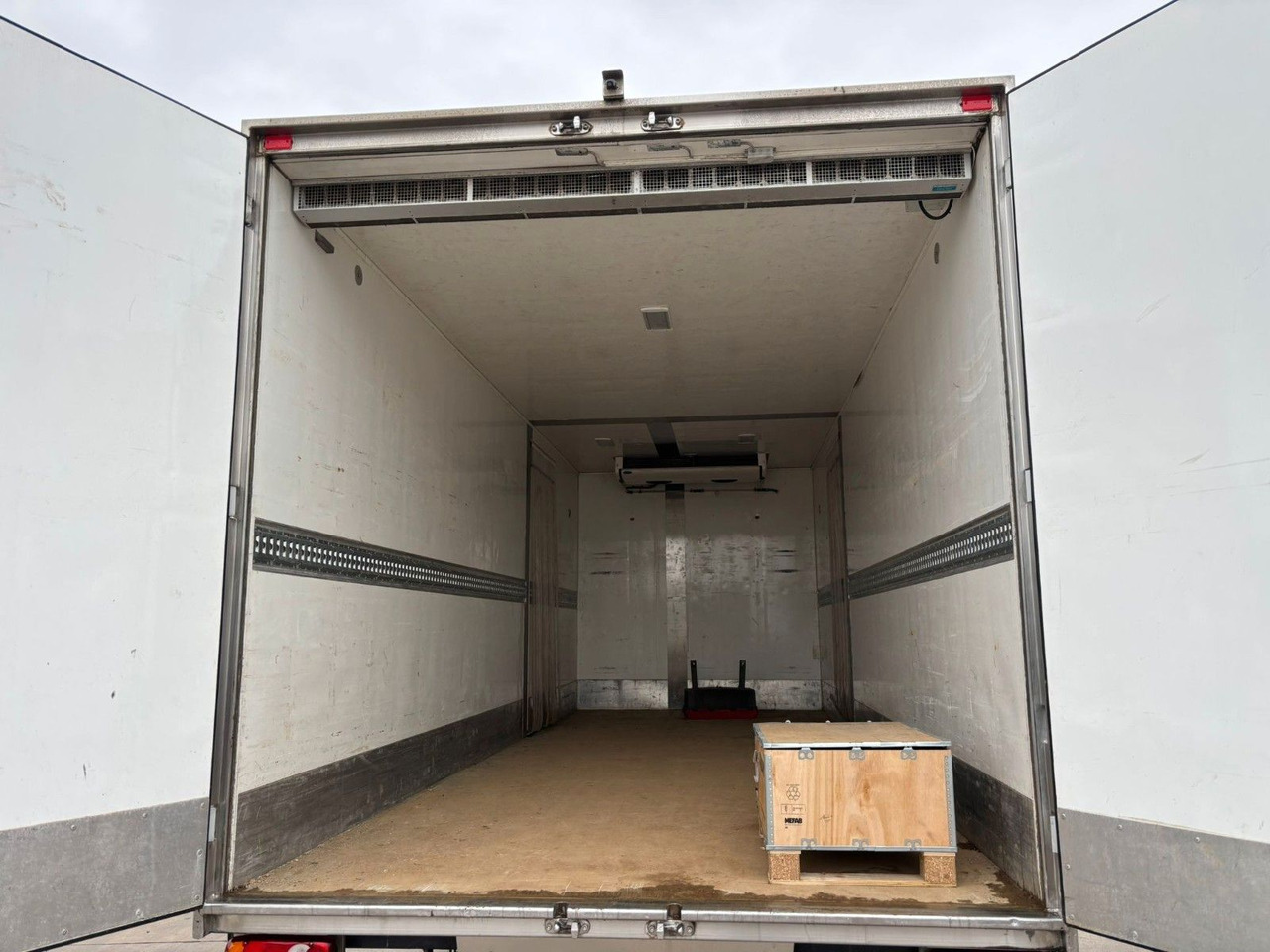 Volvo FL 250. Carrier Supra -20°. EU5. Motor Defekt. - 冷藏车:图3 Volvo FL 250. Carrier Supra -20°. EU5. Motor Defekt. - 冷藏车:图3